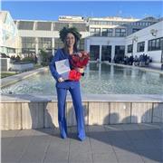 Laureata in Lettere con il massimo dei voti offre ripetizioni e aiuto compiti per studenti delle elementari, medie e scuole superi